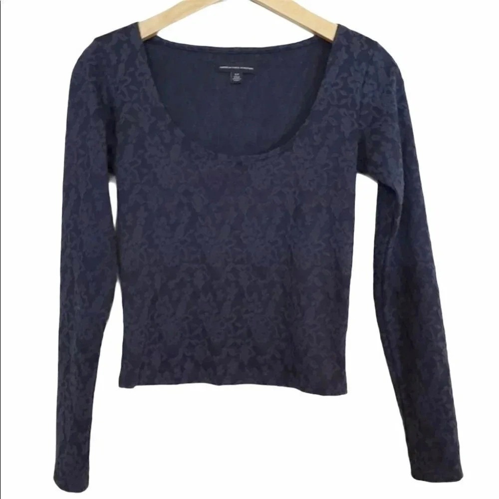 American Eagle Top Sz S Navy Blue Floral Jacquard Scoop Neck Long Sleeve Cropped